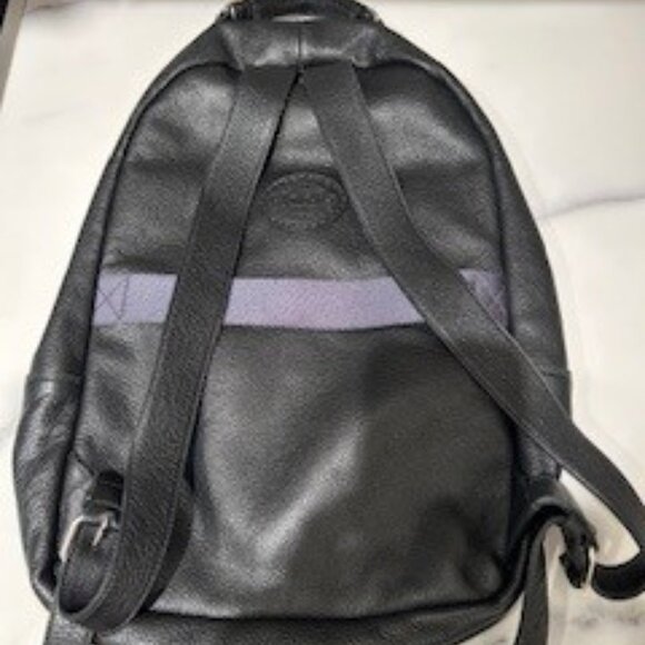 Roots 100% Leather Backpack - Picture 2 of 4